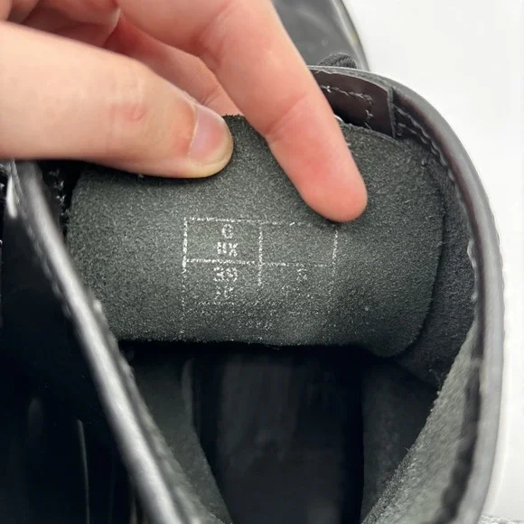 Dr. Martens 1460 Women's US 8 Black Patent Leather 8-Eye Lace-Up Combat Boots - Picture 16 of 16